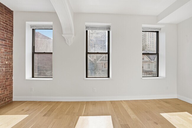 Foto del edificio - 233 1/2 Summit Ave