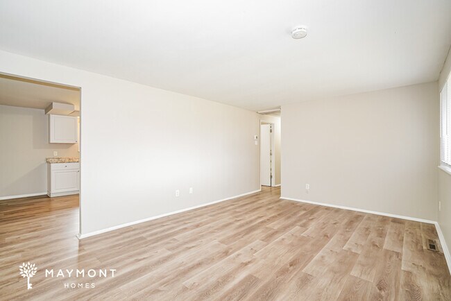 Foto del edificio - 6701 Gilette Dr