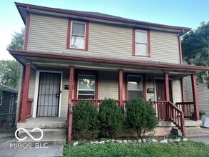Building Photo - 529 Lynn St