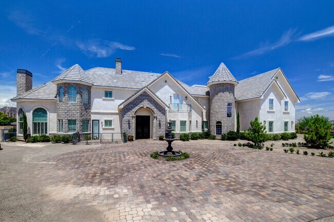 Building Photo - 1111 Christian Rd