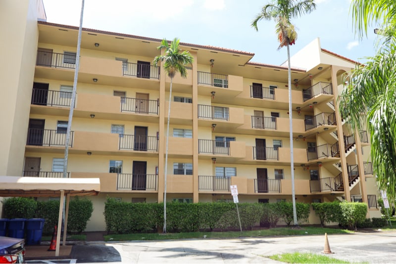 Photo - 3905 N Nob Hill Rd (Sunrise, FL)