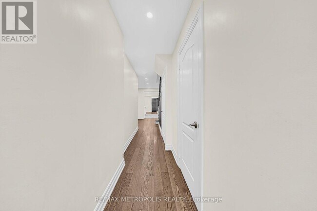 Building Photo - 10 Applegrove Ct