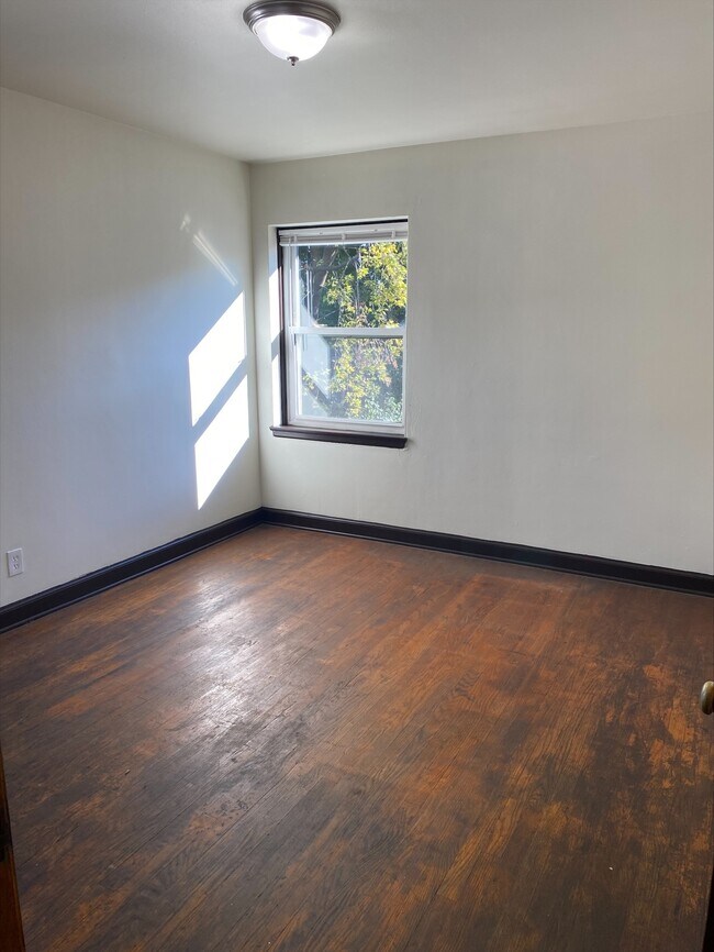 Foto del edificio - 4136 N Green Bay Ave