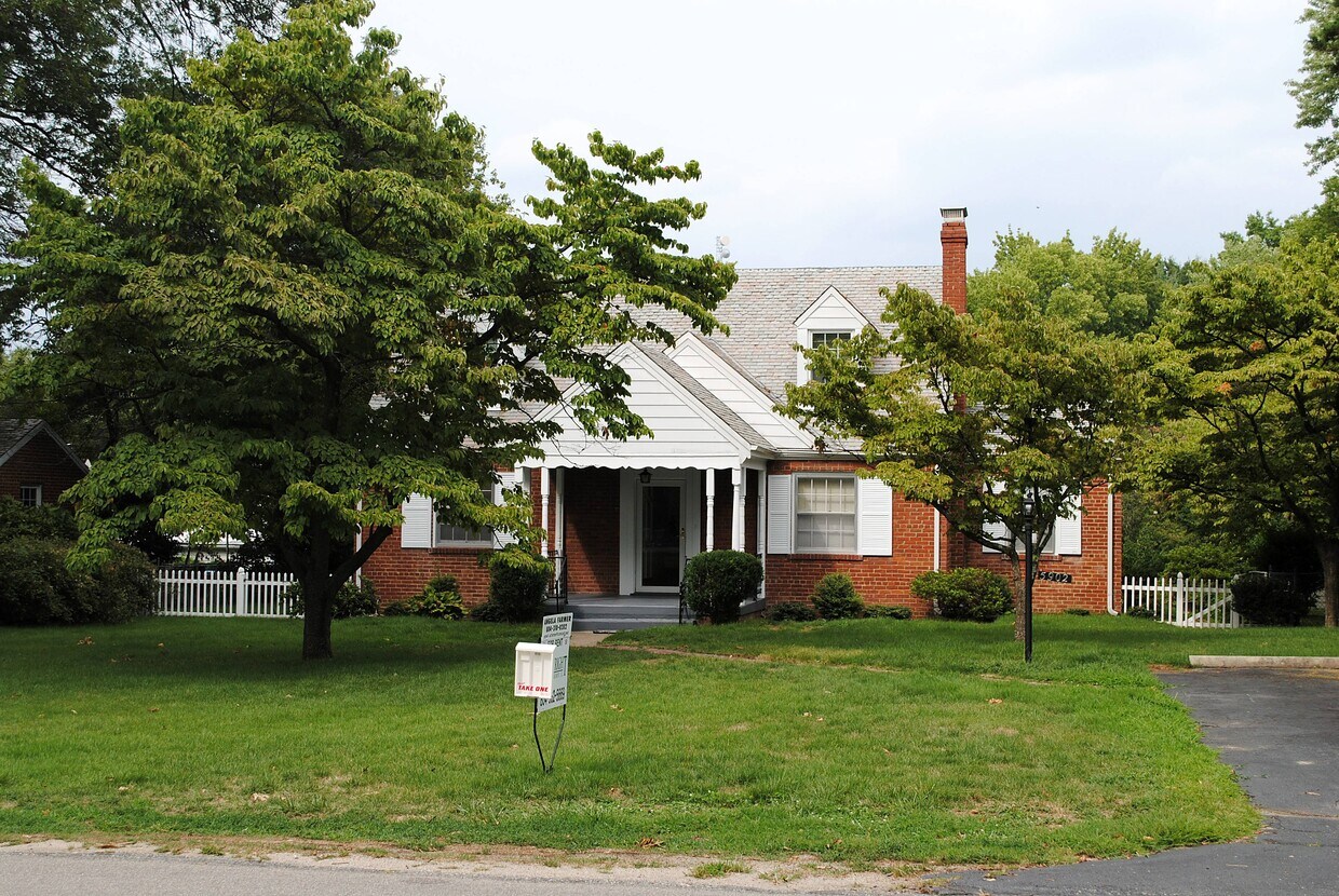 Front of House - 5902 Fitzhugh Ave