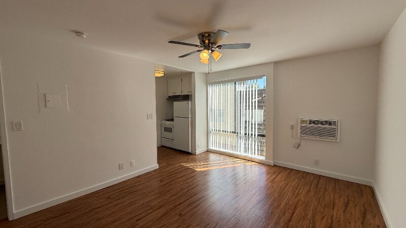 Foto principal - 7044 Hawthorn Ave