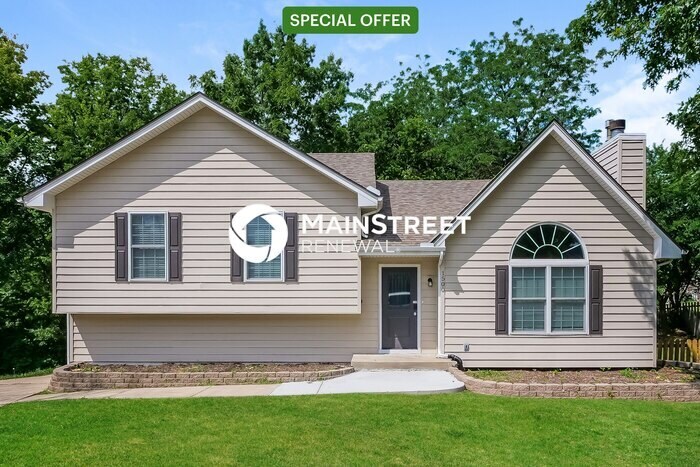 Foto principal - 3 Bedroom Pet-Friendly Home in Lee's Summi...