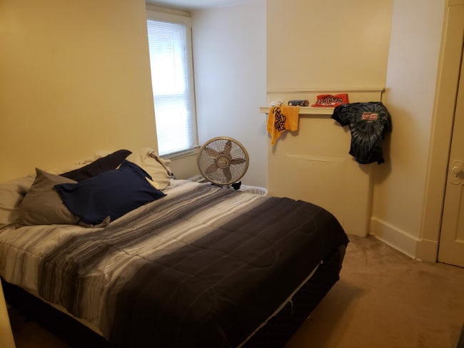 Photo - 5646 Woodmont St House