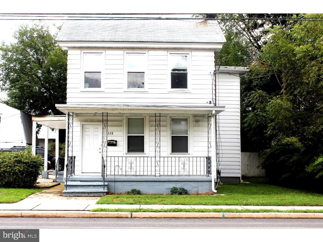 Primary Photo - 328 N Main St