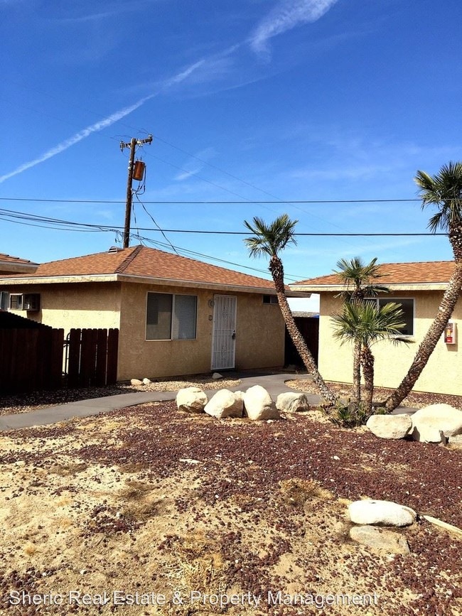 Building Photo - 1 br, 1 bath House - 60116 Adobe Drive #C
