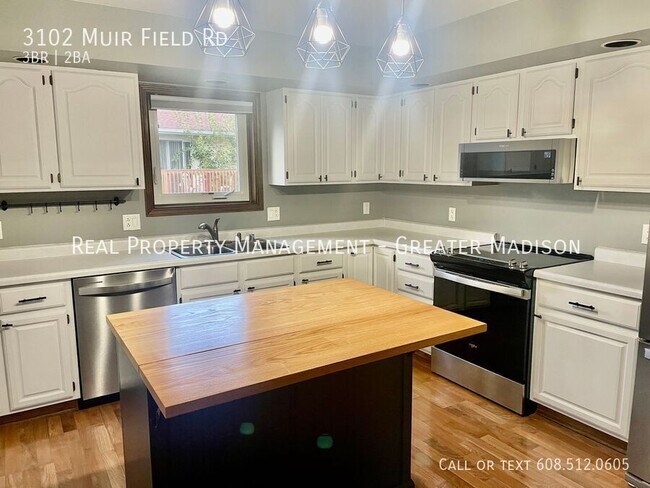 Foto del edificio - 3102 Muir Field Rd