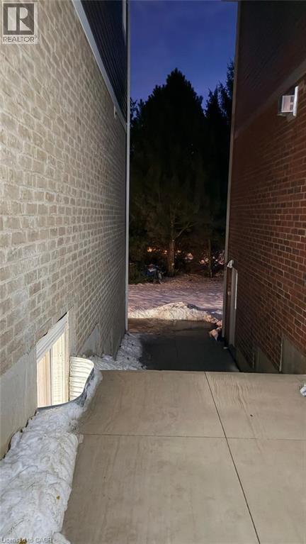 Building Photo - 19 Pointer St