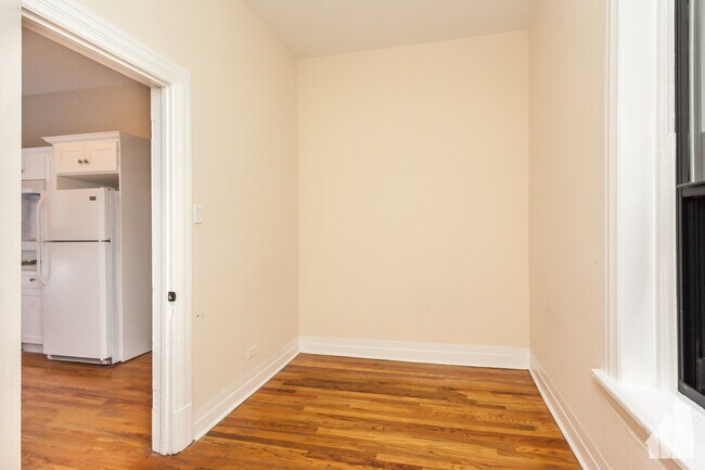 Foto del edificio - 900 West Newport-2