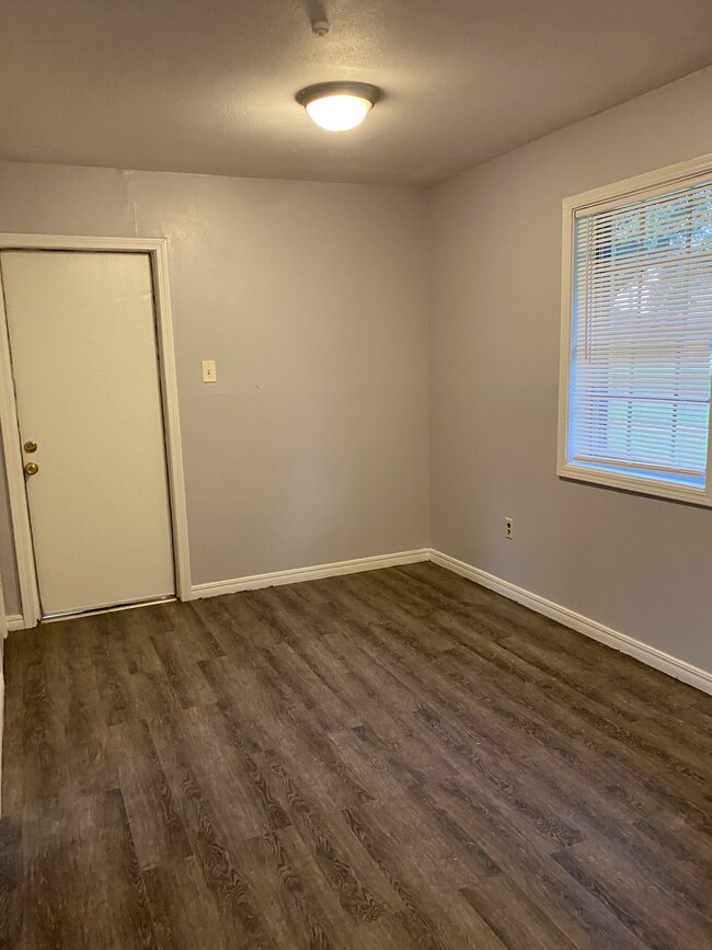 Dining Room - 205 Willett Place Blvd