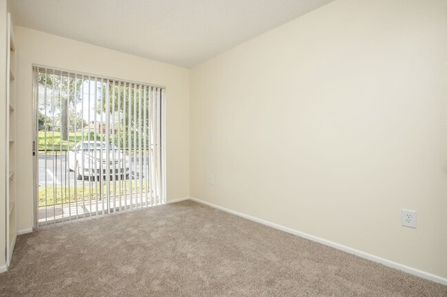 Interior Photo - Misty Oaks