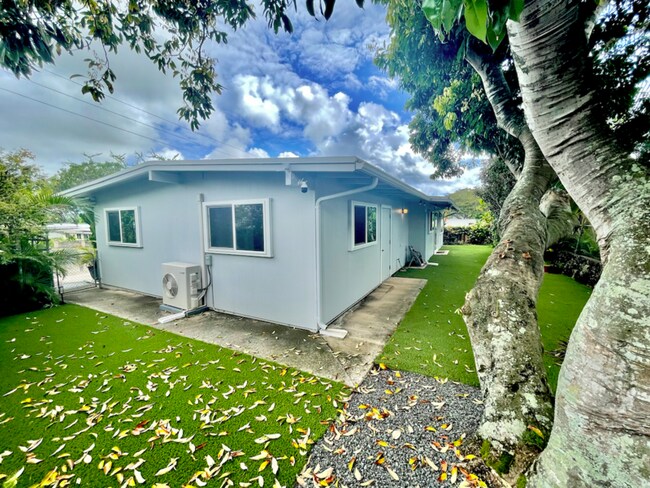Building Photo - 1508 Keolu Dr