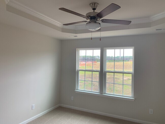 Building Photo - 444 Brier Summit Pl