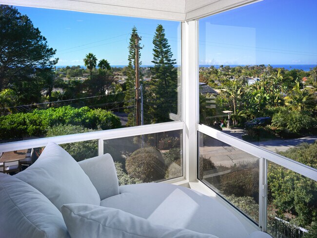 Foto del edificio - 327 Hillcrest Dr