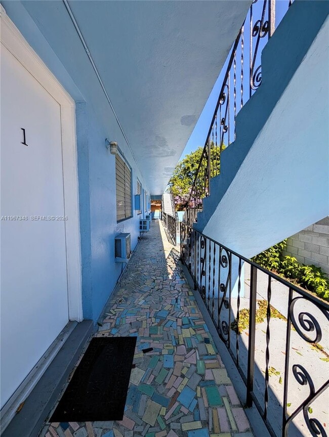 Foto del edificio - 1565 SW 6th St