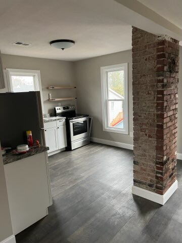 Kitchen - 116 N Division St