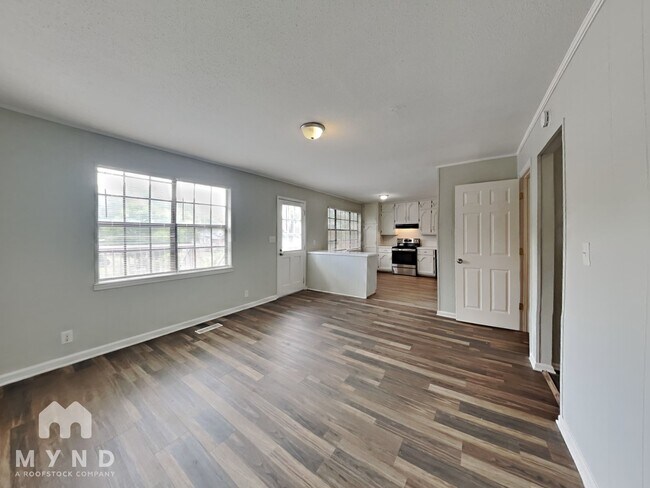 Building Photo - 1501 E Lake Blvd