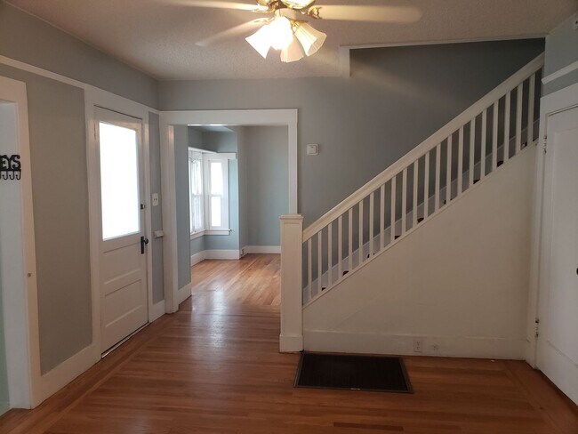 Foto del edificio - Immaculate 3 Bedroom, 2 Bath, 1932 sqft. H...