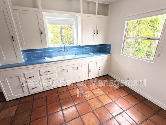 Foto del edificio - 4803 Toland Way