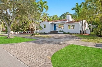 Building Photo - 4420 SW 14th St