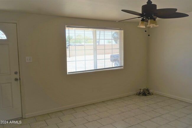 Building Photo - 1052 Chaparral Cir