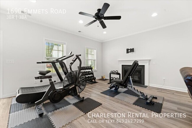 Building Photo - 1690 Emmets Rd
