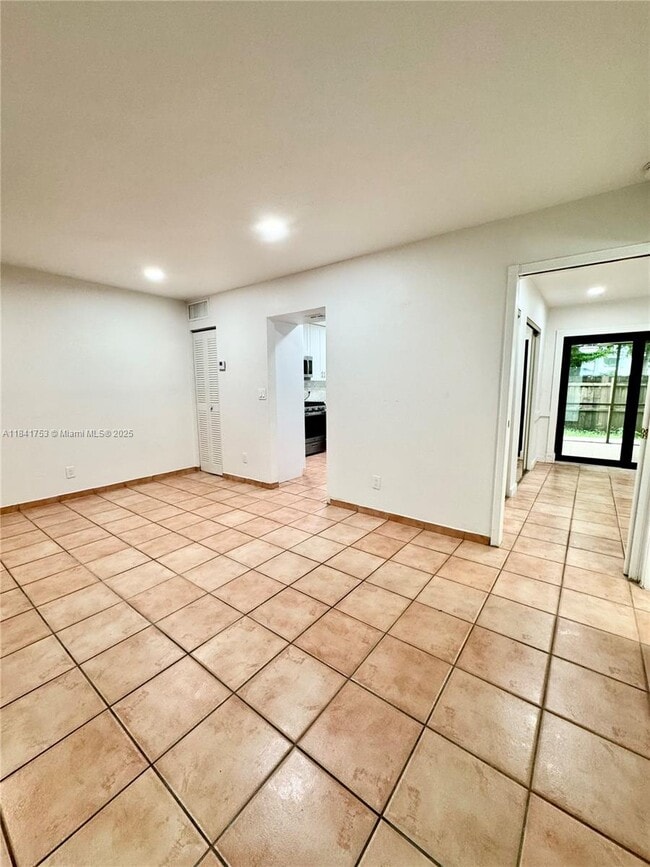 Building Photo - 6929 SW 109th Pl