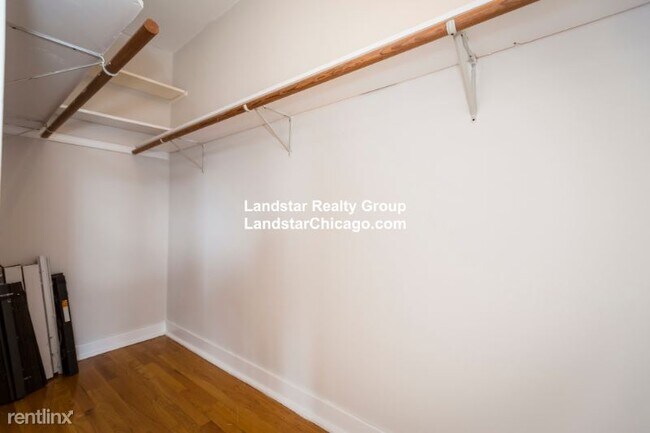 Building Photo - Studio, 1 bath House - 4107 North Kedzie