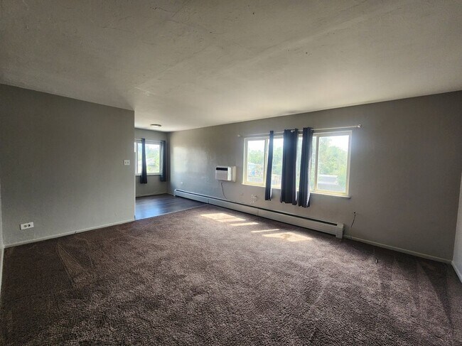 Foto del edificio - 1994 Elmira St