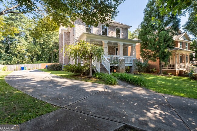 Foto del edificio - 1330 Skyhaven Rd SE