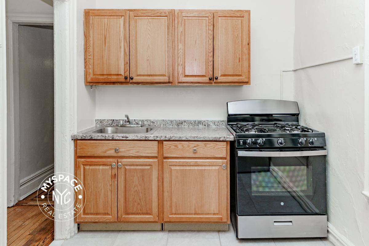 374 E 49th St Unit A4, Brooklyn, NY 11203 Room for Rent in Brooklyn