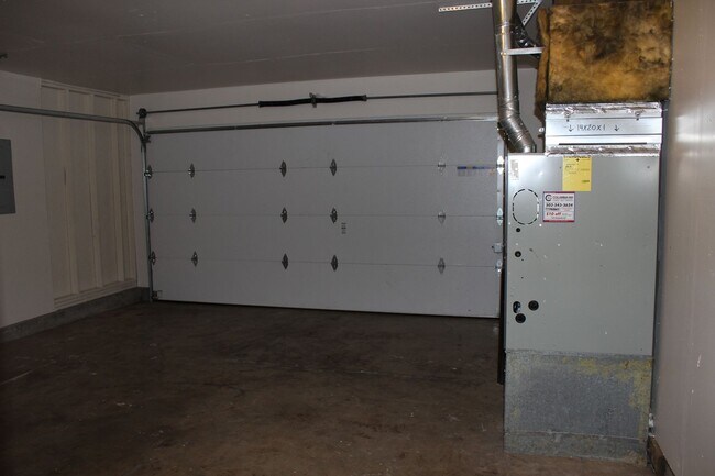 Building Photo - 1045 SW 178th Pl