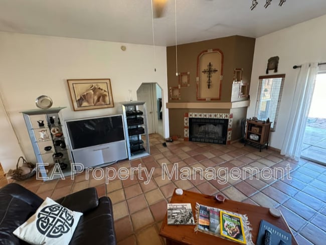 Building Photo - 2241 Bartolo Ave SW