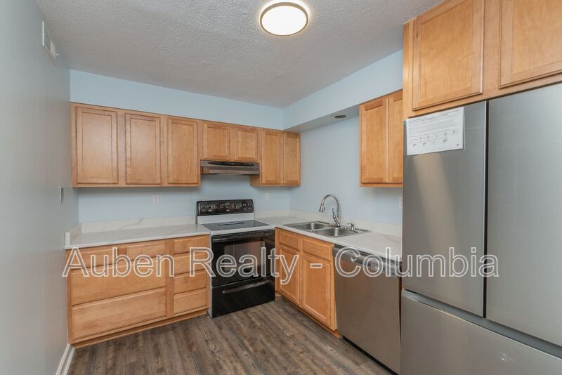 Primary Photo - 1825 St Julian Pl