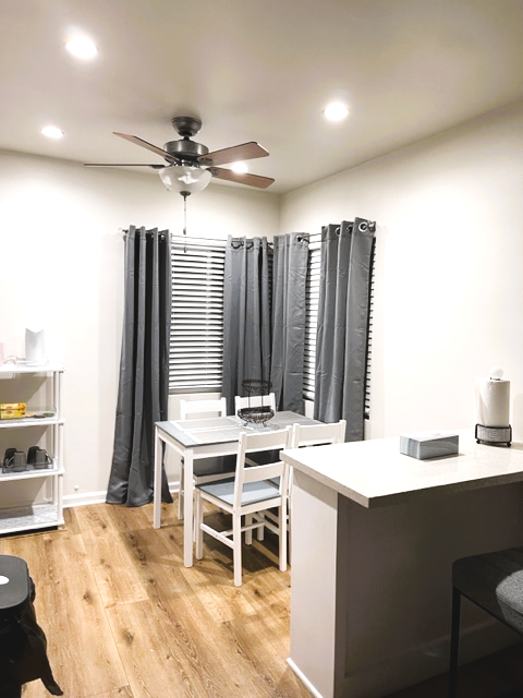 Dining Area - 2312 W Imperial Hwy