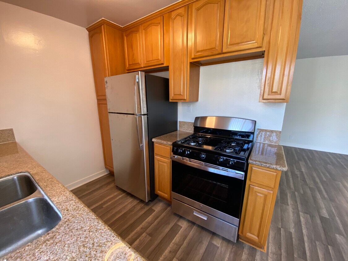 Foto principal - 321 S Hamel Rd