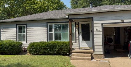 Building Photo - 506 N Ricketts St Building Photo - 506 N Ricketts St