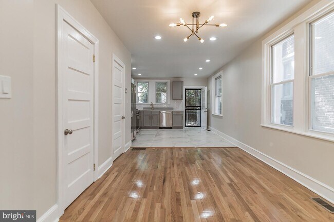 Foto del edificio - 1506 N 59th St