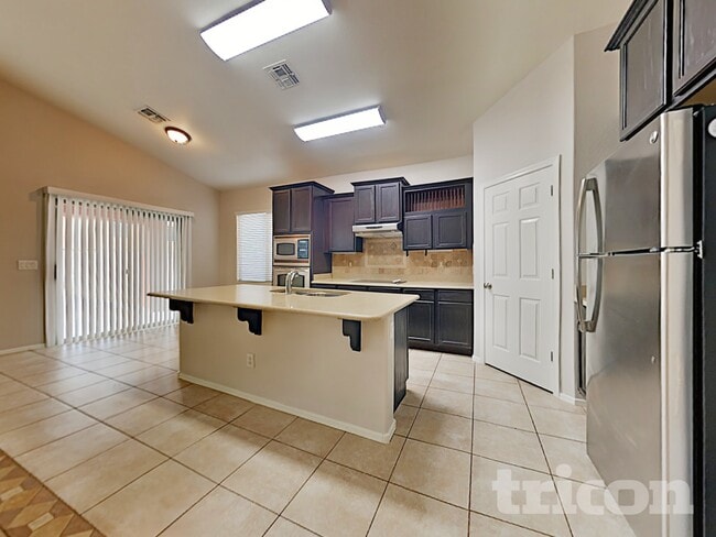 Foto del edificio - 24743 W Illini St