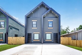 Building Photo - 7836 Nashville St