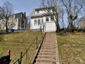 Building Photo - 124 1st Ave