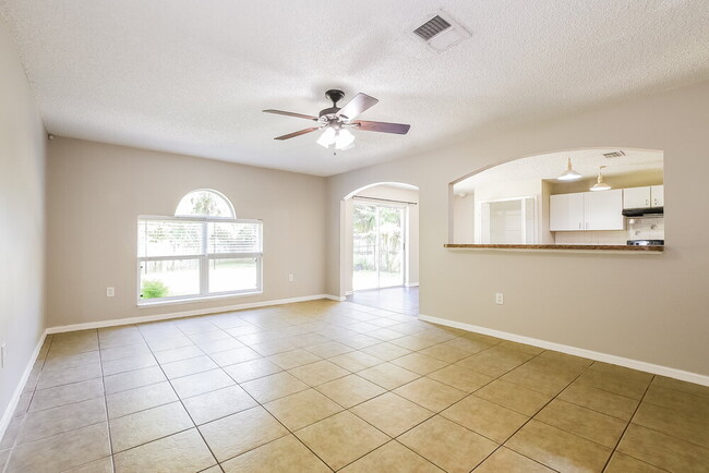 Building Photo - 1137 Amanda Kay Cir