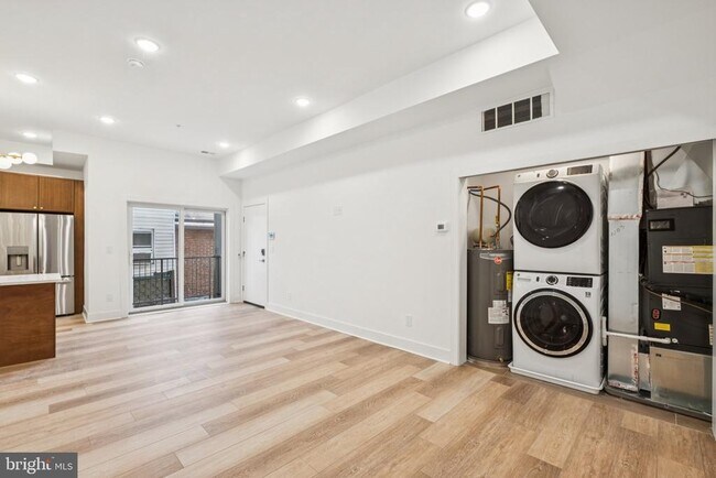 Foto del edificio - 5034 Florence Ave