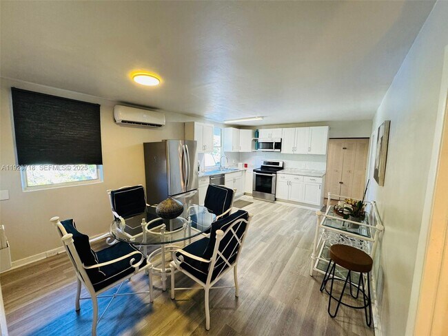 Foto del edificio - 2205 Roosevelt St