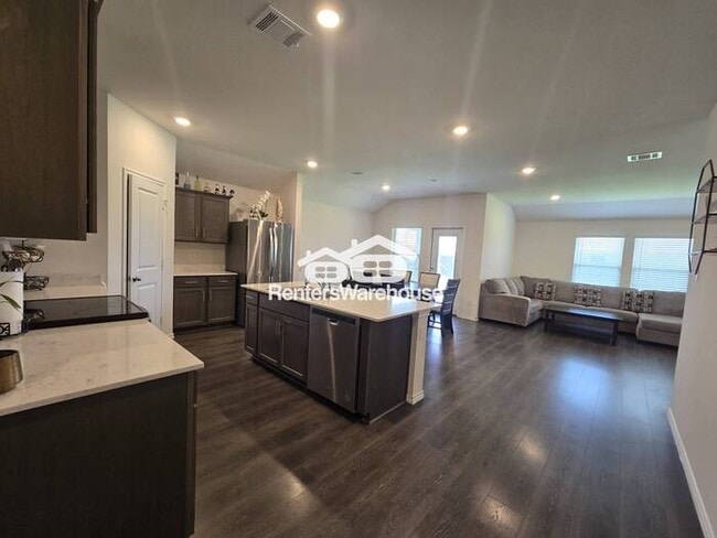 Building Photo - FOR RENT - 4BED 2BATHS - ROYSE CITY/JOSEPH...