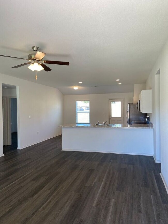 Building Photo - *New Years Special* BRAND NEW Three Bedroo...