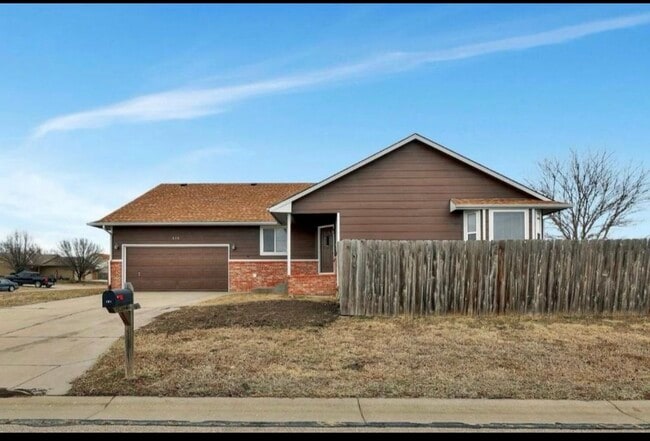 Building Photo - 310 Poston Rd